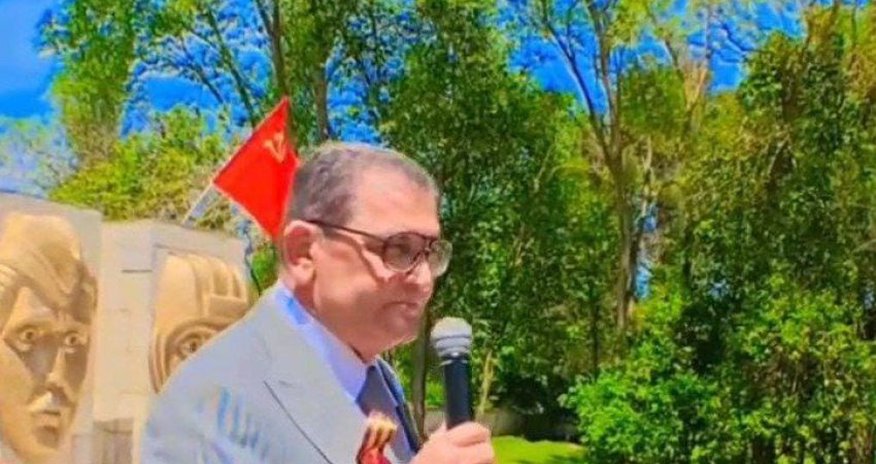 Soviet flag costs Azerishig official his job Soviet flag costs Azerishig official his job