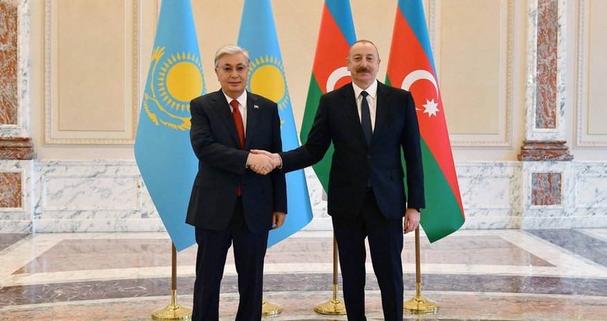 İlham Əliyev qazaxıstanlı həmkarını təbrik edib İlham Əliyev qazaxıstanlı həmkarını təbrik edib