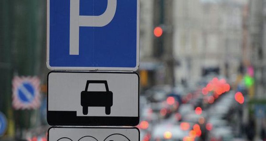Bakıda parklanma məntəqələrinin sayı azaldılıb Bakıda parklanma məntəqələrinin sayı azaldılıb