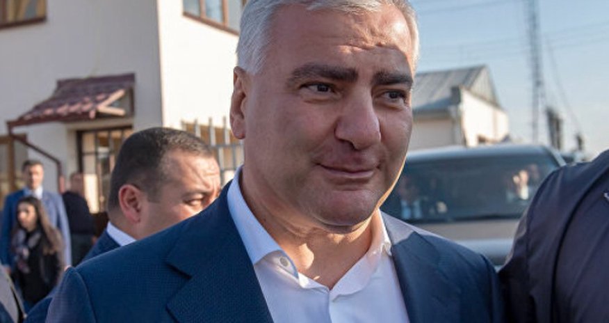 В Ереване задержали Самвела Карапетяна В Ереване задержали Самвела Карапетяна