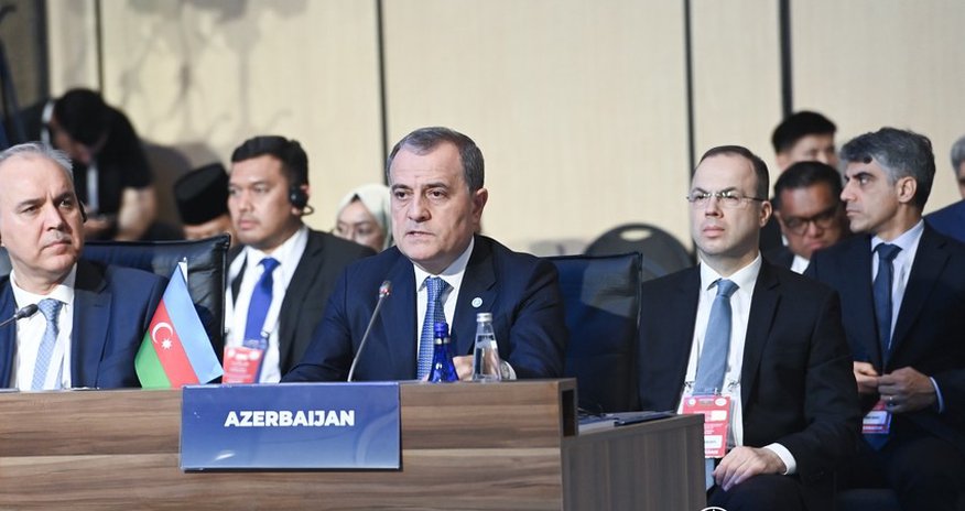 Азербайджан обеспокоен атаками на Иран Азербайджан обеспокоен атаками на Иран