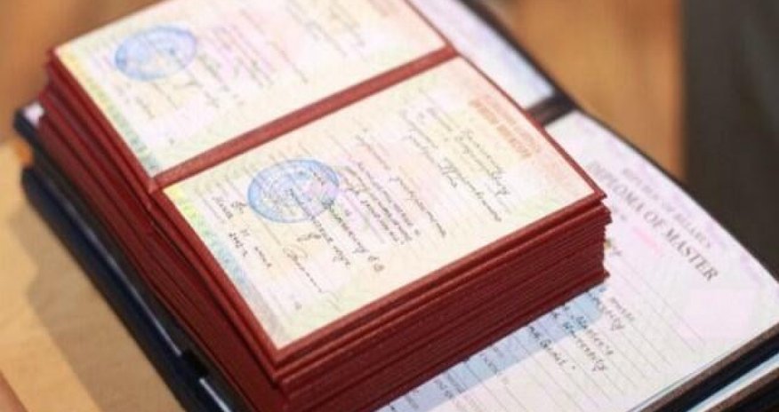 Məktəbi fərqlənmə attestatı ilə bitirən şagirdlərin sayı bilinib Məktəbi fərqlənmə attestatı ilə bitirən şagirdlərin sayı bilinib