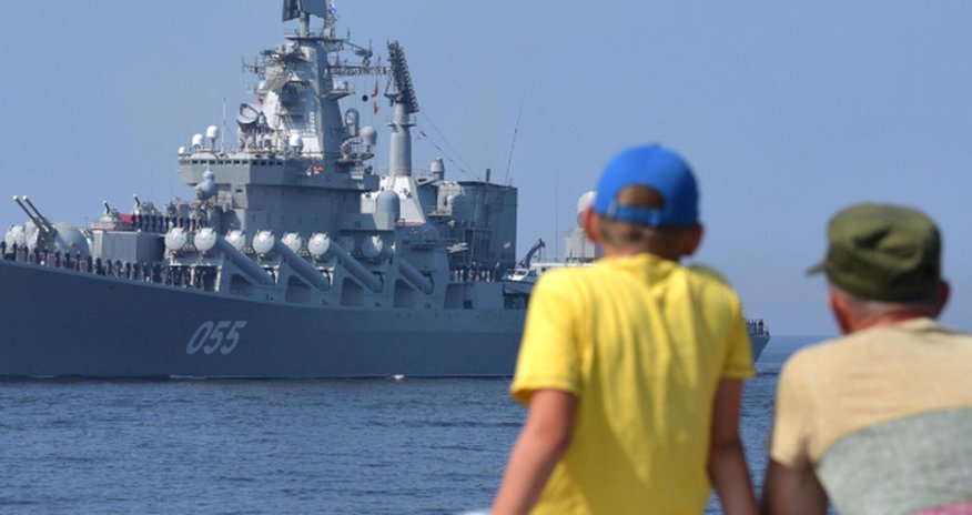 Парады и салюты отменяют в России Парады и салюты отменяют в России