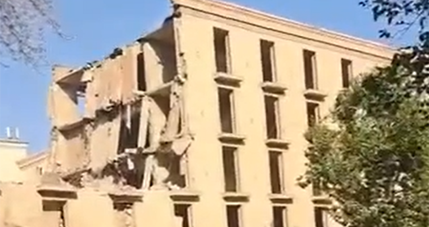 “Naxçıvan” hoteli sökülür “Naxçıvan” hoteli sökülür