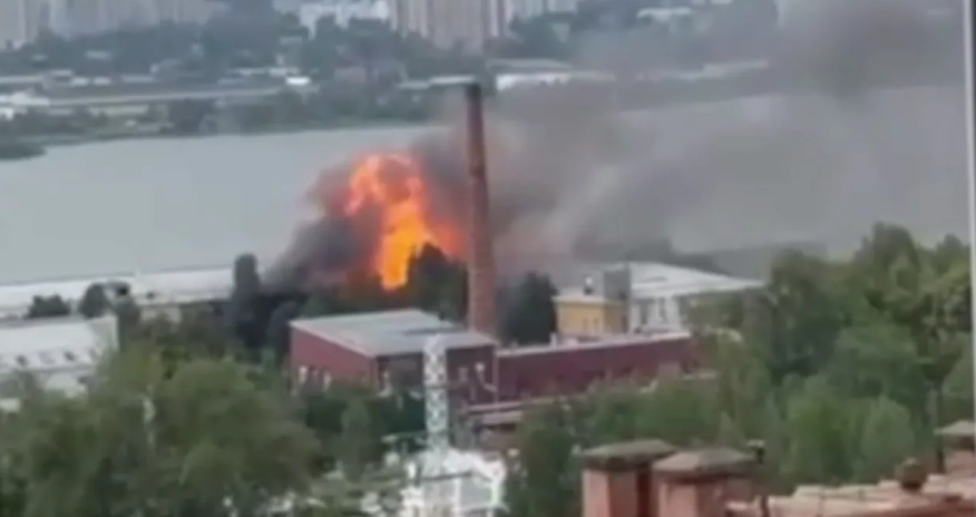 Russian mass strike hits Ukraine: one dead, fires and damage reported in Kyiv, Kharkiv, Ivano-Frankivsk Russian mass strike hits Ukraine: one dead, fires and damage reported in Kyiv, Kharkiv, Ivano-Frankivsk