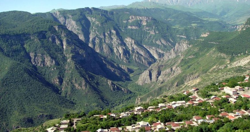Ağdərənin Həsənriz kəndinə növbəti köç karvanı yola salınıb Ağdərənin Həsənriz kəndinə növbəti köç karvanı yola salınıb