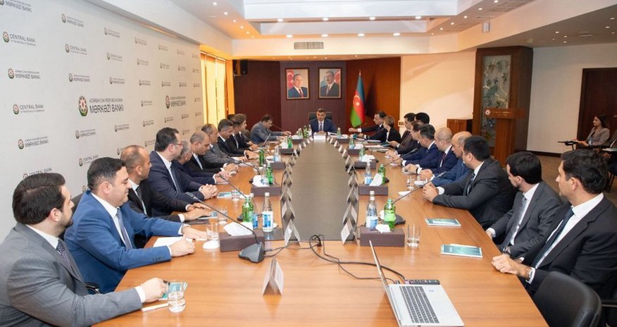 AMB sədri sığorta sektoru rəhbərləri ilə sektorun inkişafını müzakirə edib AMB sədri sığorta sektoru rəhbərləri ilə sektorun inkişafını müzakirə edib