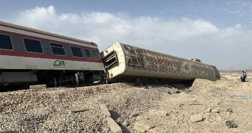 İranda reysdən çıxan qatarda 30 nəfər xəsarət alıb İranda reysdən çıxan qatarda 30 nəfər xəsarət alıb
