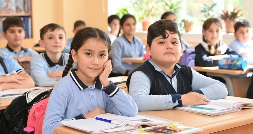 Bakıda 4063 şagirdin yerdəyişməsi üçün müraciət edilib Bakıda 4063 şagirdin yerdəyişməsi üçün müraciət edilib