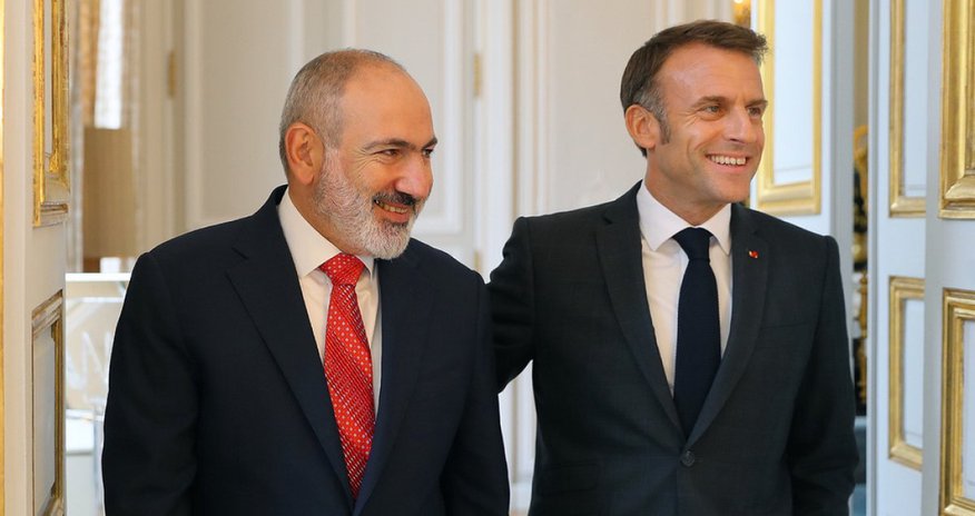 Pashinyan and Macron discuss outcomes of Washington talks Pashinyan and Macron discuss outcomes of Washington talks