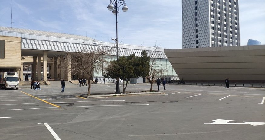 Bakı Dəmiryol Vağzalında parklanma xidməti müvəqqəti dayandırılır Bakı Dəmiryol Vağzalında parklanma xidməti müvəqqəti dayandırılır