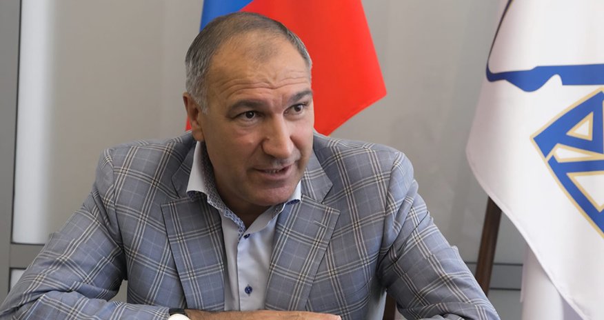Замспикера новосибирской думы Маис Мамедов получил госнаграду Замспикера новосибирской думы Маис Мамедов получил госнаграду