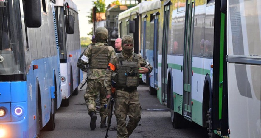 Россия и Украина обменялись военнопленными и гражданскими Россия и Украина обменялись военнопленными и гражданскими