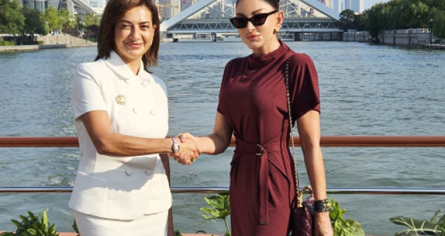 Мехрибан Алиева и Анна Акопян сделали совместное фото Мехрибан Алиева и Анна Акопян сделали совместное фото