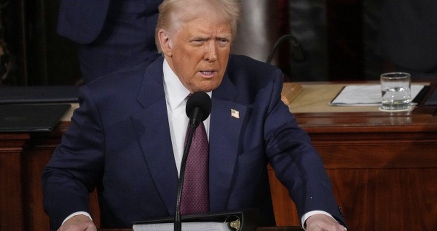 Трамп требует от ХАМАС вернуть заложников Трамп требует от ХАМАС вернуть заложников