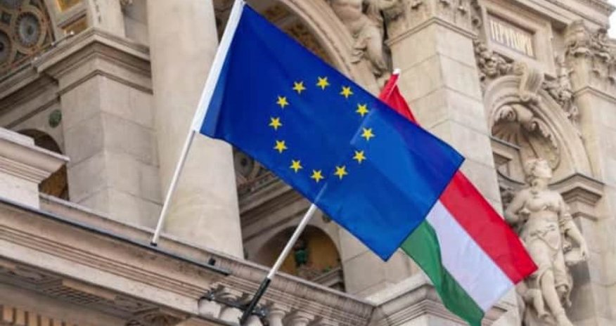 ЕС расширяет санкции против России, под ударом “Лукойл” и “Роснефть” ЕС расширяет санкции против России, под ударом “Лукойл” и “Роснефть”