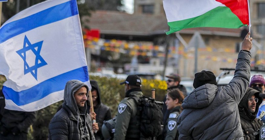 Hamas and Israel exchange prisoner lists amid ceasefire talks Hamas and Israel exchange prisoner lists amid ceasefire talks