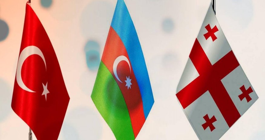 Türkiyə–Azərbaycan–Gürcüstan müdafiə nazirlərinin üçtərəfli görüşü keçirilir Türkiyə–Azərbaycan–Gürcüstan müdafiə nazirlərinin üçtərəfli görüşü keçirilir