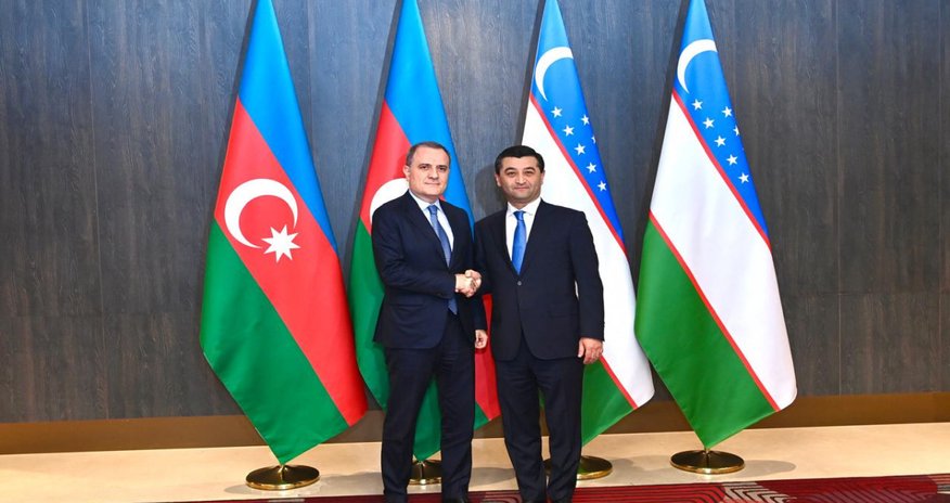 Azərbaycan və Özbəkistan XİN rəhbərləri Səmərqənddə görüşüb Azərbaycan və Özbəkistan XİN rəhbərləri Səmərqənddə görüşüb
