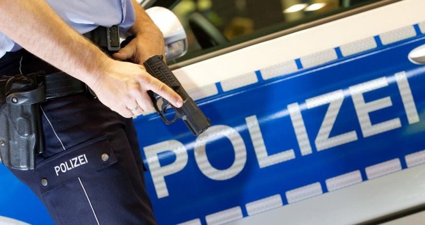 В Германии задержан мужчина, призывавший к убийствам политиков В Германии задержан мужчина, призывавший к убийствам политиков