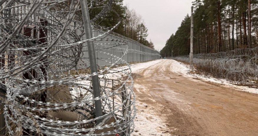 Польша строит второй забор на границе с Беларусью Польша строит второй забор на границе с Беларусью