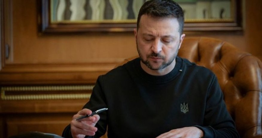 Зеленский вывел из состава СНБО Гринчук и Галущенко Зеленский вывел из состава СНБО Гринчук и Галущенко