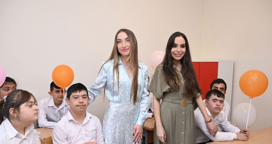 Leyla və Alena Əliyevalar Lənkəranda xüsusi internat məktəbində Leyla və Alena Əliyevalar Lənkəranda xüsusi internat məktəbində