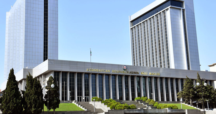 Parlamentdə büdcə müzakirələri davam edir Parlamentdə büdcə müzakirələri davam edir