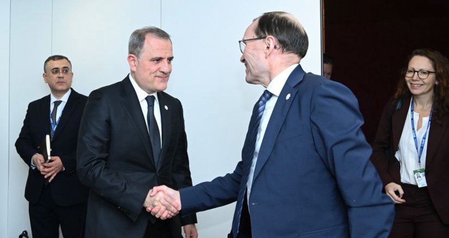 Ceyhun Bayranov Norveç XİN rəhbəri ilə görüşüb Ceyhun Bayranov Norveç XİN rəhbəri ilə görüşüb