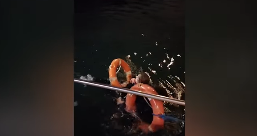 Drowning man rescued on Baku Boulevard Drowning man rescued on Baku Boulevard