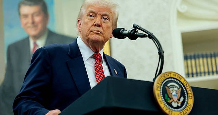 Трамп назвал двух основных кандидатов на пост главы ФРС Трамп назвал двух основных кандидатов на пост главы ФРС