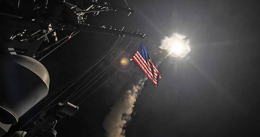 Syria TV: США применили световые бомбы после нападения ИГ на патруль в Сирии Syria TV: США применили световые бомбы после нападения ИГ на патруль в Сирии