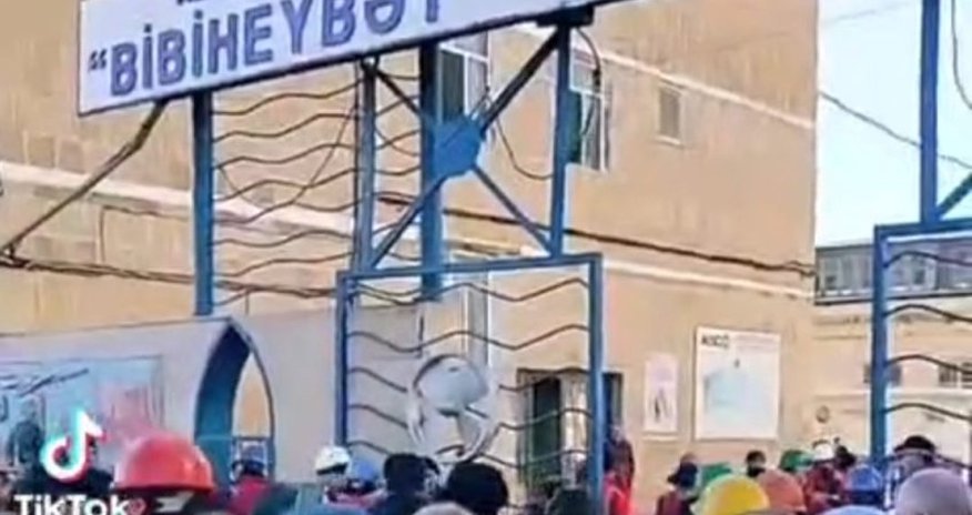Рабочие судоремонтного завода «Бибиэйбат» в Баку протестуют против закрытия предприятия Рабочие судоремонтного завода «Бибиэйбат» в Баку протестуют против закрытия предприятия