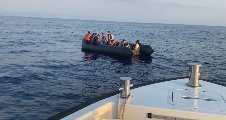Береговая охрана Турции спасла в Эгейском море десятки нелегальных мигрантов Береговая охрана Турции спасла в Эгейском море десятки нелегальных мигрантов