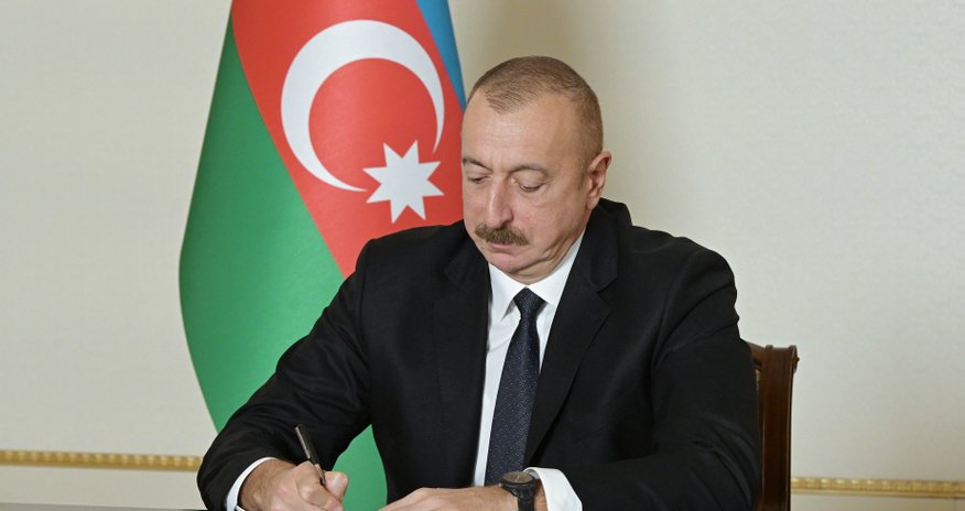 Prezident fərman imzalayıb Prezident fərman imzalayıb