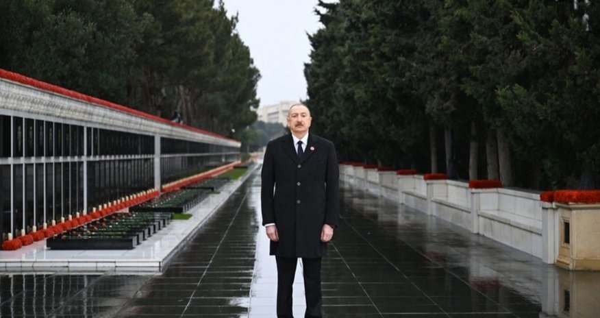 Əliyev Şəhidlər xiyabanını ziyarətinə dair videoçarx paylaşıb Əliyev Şəhidlər xiyabanını ziyarətinə dair videoçarx paylaşıb