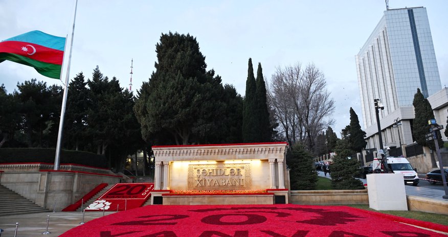Azerbaijani officials honor victims of Jan. 20 tragedy Azerbaijani officials honor victims of Jan. 20 tragedy
