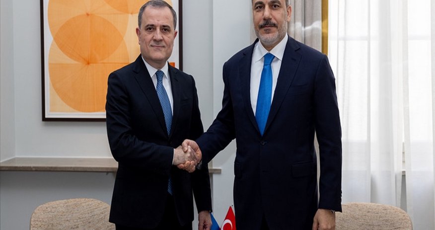 Azərbaycan və Türkiyə XİN rəhbərləri telefon danışığı aparıb Azərbaycan və Türkiyə XİN rəhbərləri telefon danışığı aparıb