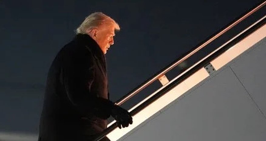 CNN: Trampı Davosa aparmalı olan təyyarə texniki nasazlıq aşkarlanıb CNN: Trampı Davosa aparmalı olan təyyarə texniki nasazlıq aşkarlanıb
