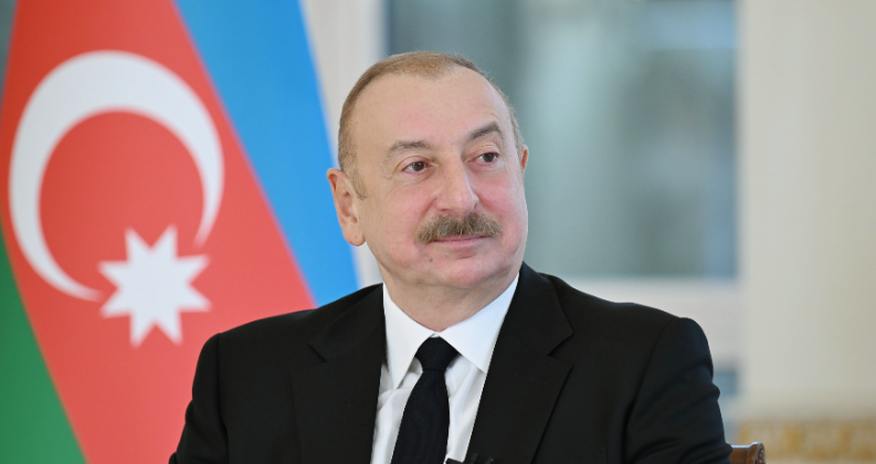 Ильхам Алиев поздравил «Карабах» Ильхам Алиев поздравил «Карабах»