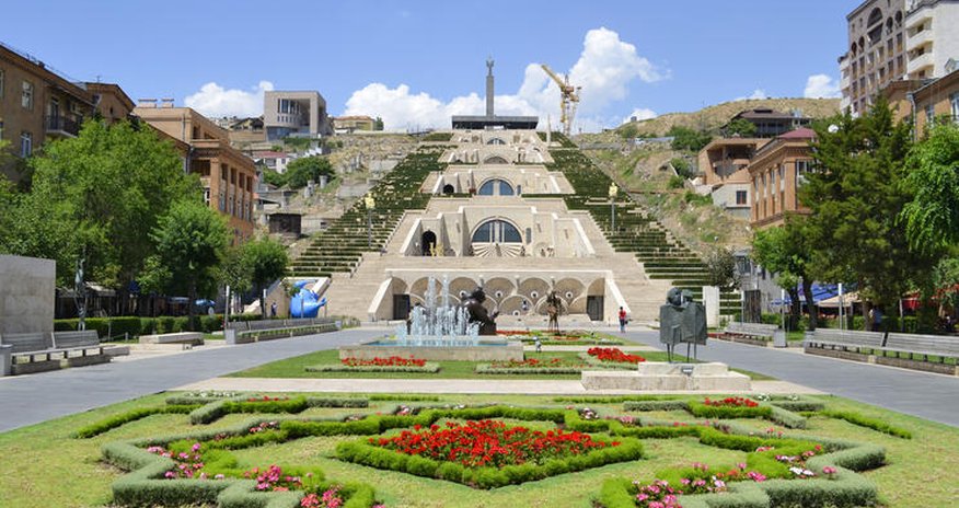 Ереван рассчитывает на скорое подписание мирного договора с Баку Ереван рассчитывает на скорое подписание мирного договора с Баку