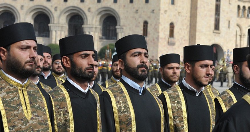Ermənistan ordusunda ruhani təmsilçiliyi ləğv olunub Ermənistan ordusunda ruhani təmsilçiliyi ləğv olunub