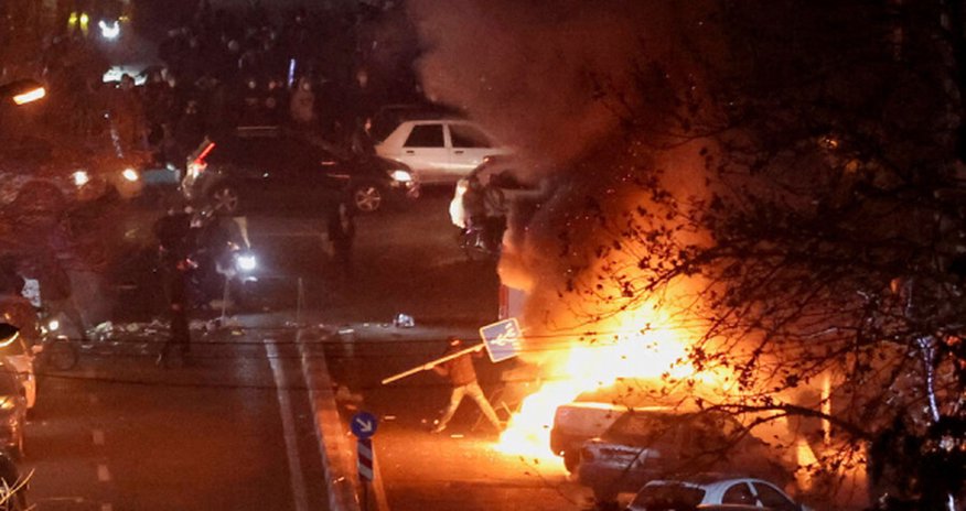 Канцелярия Пезешкиана опубликовала имена 2986 погибших в протестах Канцелярия Пезешкиана опубликовала имена 2986 погибших в протестах