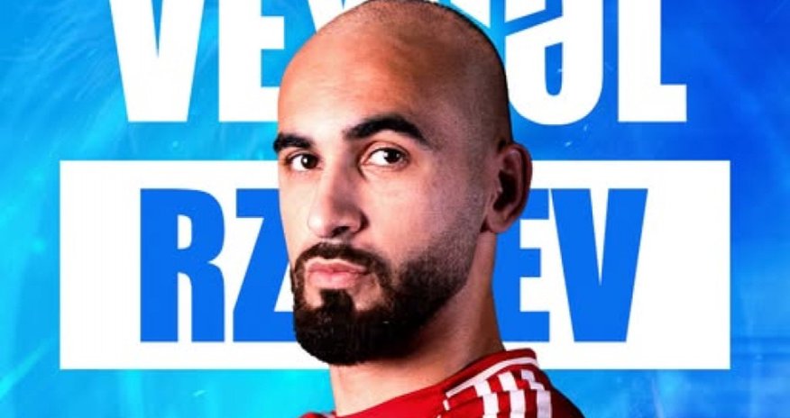 “Kəpəz”in futbolçusu Veysəl Rzayev Gəncədə bıçaqlanıb “Kəpəz”in futbolçusu Veysəl Rzayev Gəncədə bıçaqlanıb