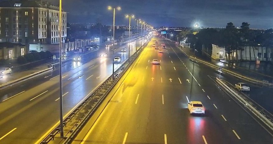 Bakıda bir sıra yollarda sürət həddi endirildi Bakıda bir sıra yollarda sürət həddi endirildi