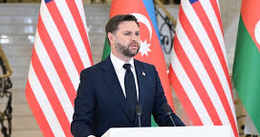 Vens xanımı ilə Şəhidlər Xiyabanını ziyarət edib Vens xanımı ilə Şəhidlər Xiyabanını ziyarət edib