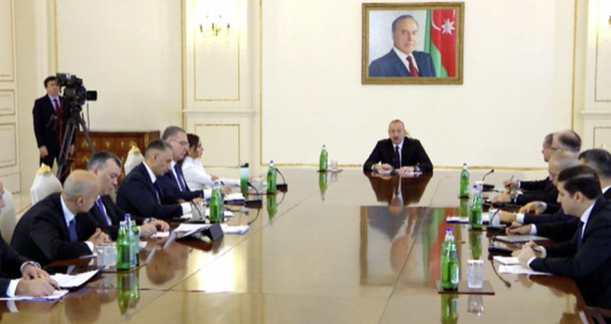 Prezident müşavirə keçirib - Yenilənib Prezident müşavirə keçirib - Yenilənib