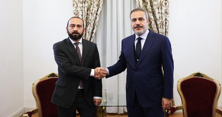 Ararat Mirzoyan Hakan Fidanla telefon danışığı aparıb Ararat Mirzoyan Hakan Fidanla telefon danışığı aparıb