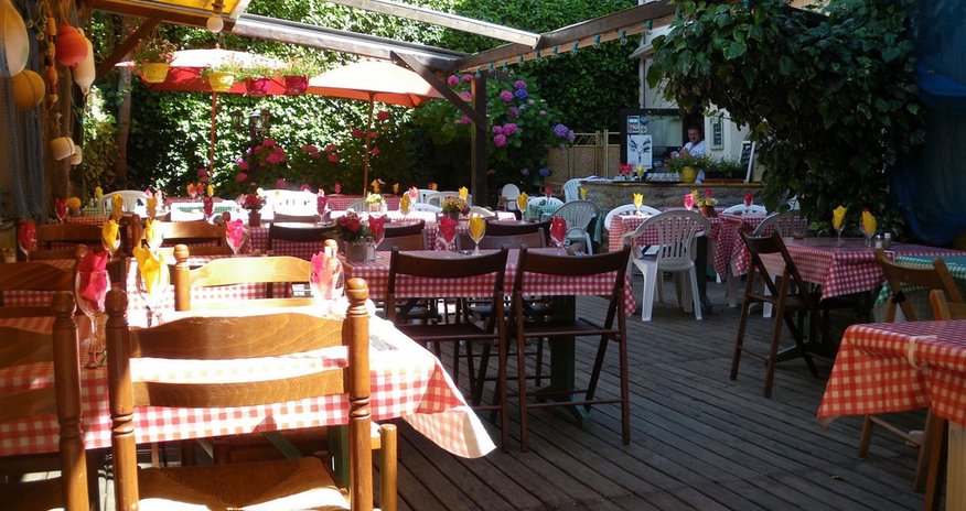 Bakıda vətəndaşlar yanvarda restoranlara 117 milyon manat xərcləyib Bakıda vətəndaşlar yanvarda restoranlara 117 milyon manat xərcləyib