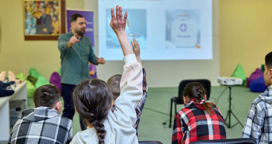 Azercell xüsusi qayğıya ehtiyacı olan uşaqlar üçün maarifləndirici təşəbbüs həyata keçirdi Azercell xüsusi qayğıya ehtiyacı olan uşaqlar üçün maarifləndirici təşəbbüs həyata keçirdi